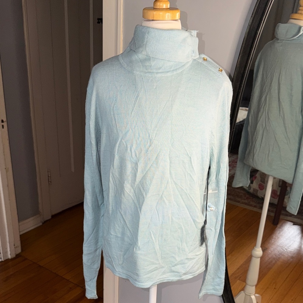 Mercer & Madison 100% Italian Merino Light Blue Turtleneck Sweater